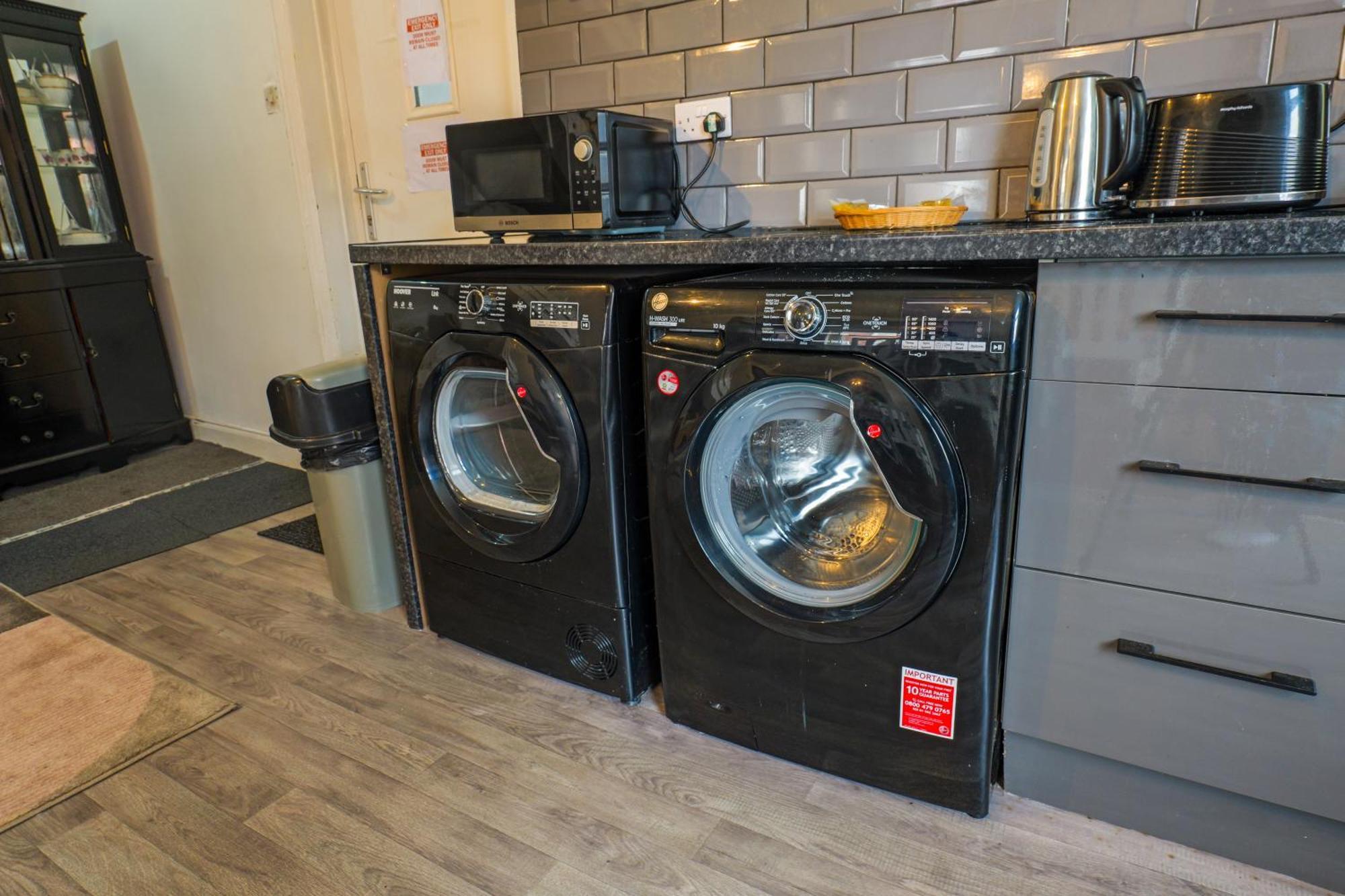 Rochdale 3 Bedroom House 2 Bath With Free Parking Sleeps 7 Esterno foto