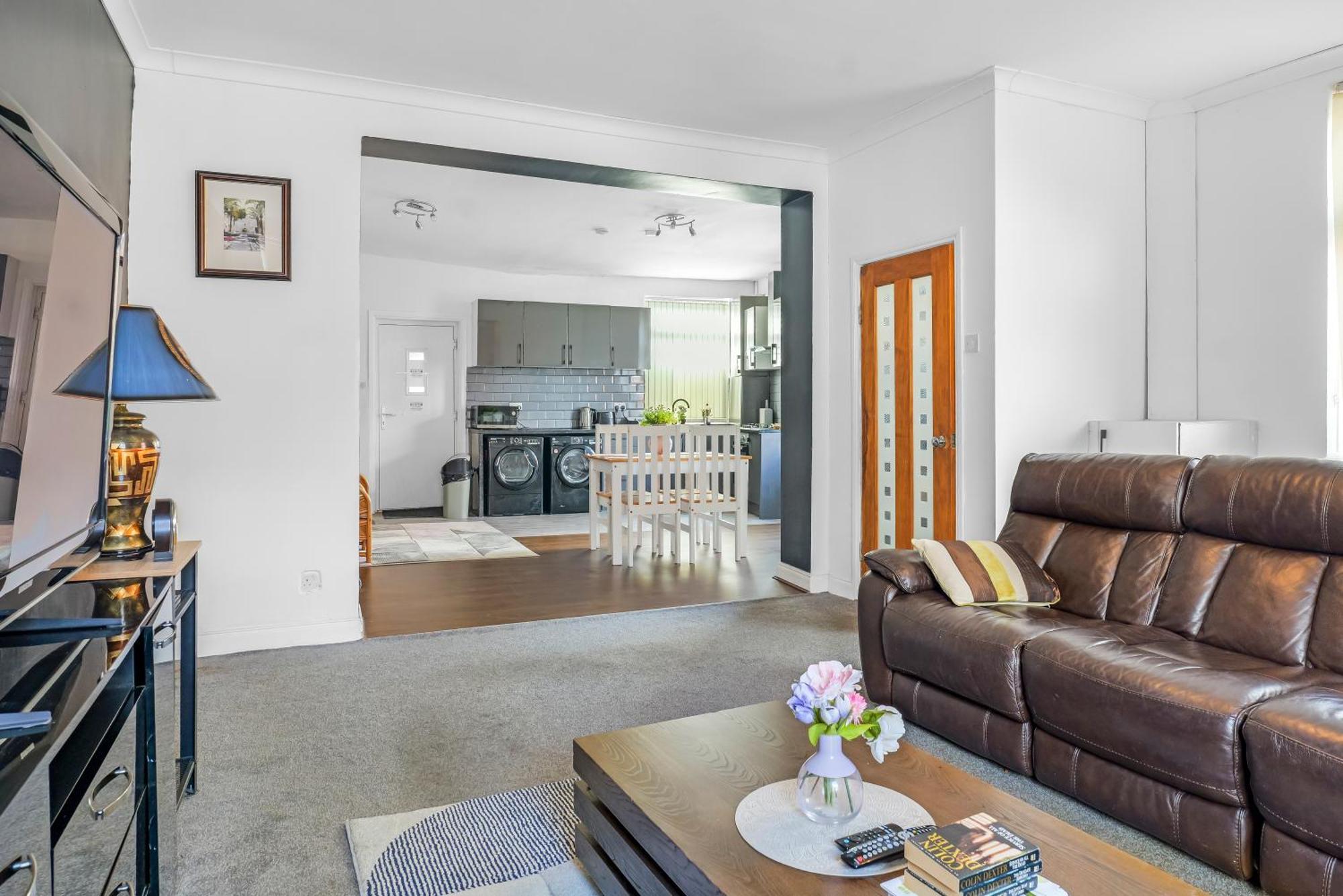 Rochdale 3 Bedroom House 2 Bath With Free Parking Sleeps 7 Esterno foto